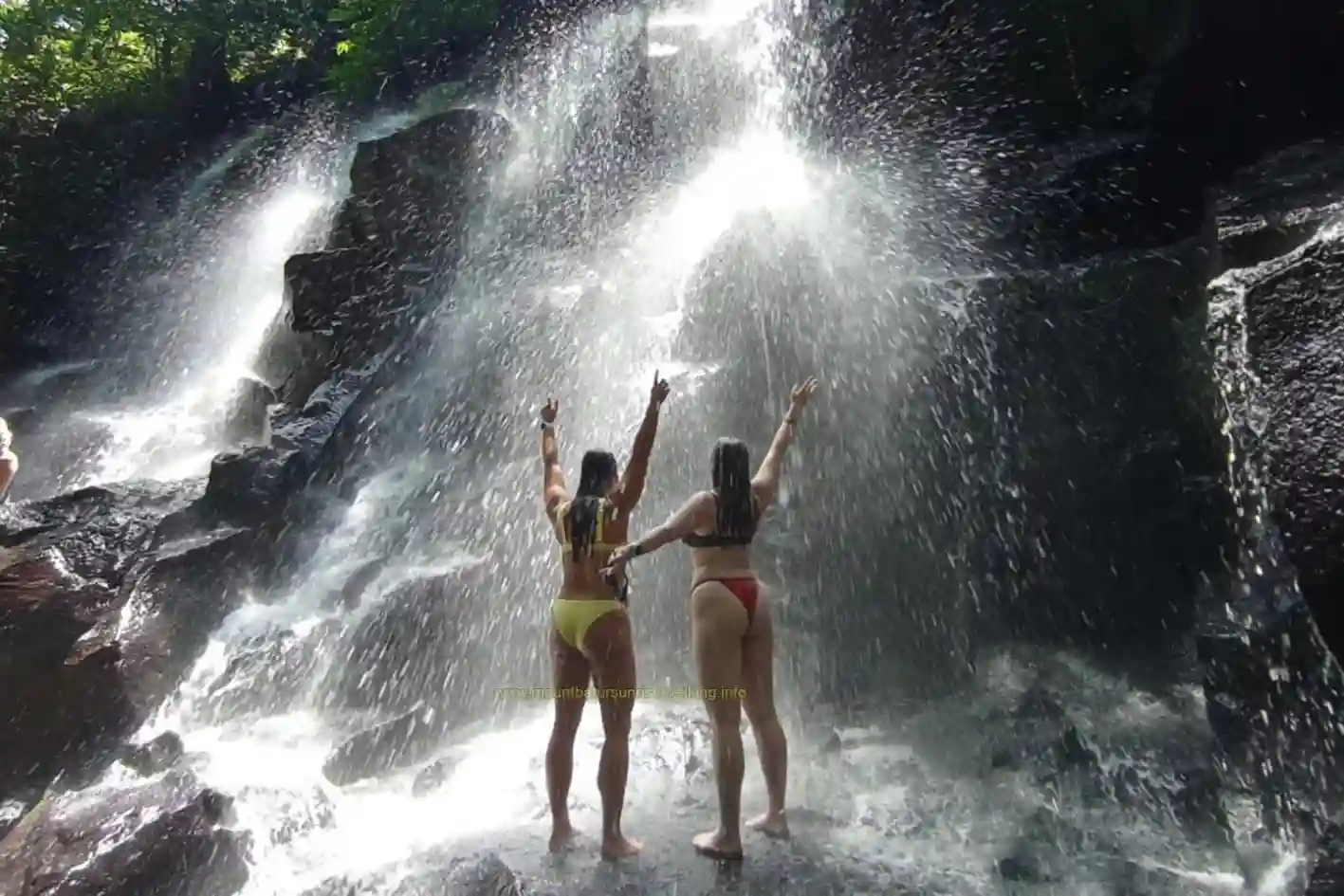 Kanto lampo waterfall